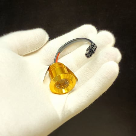 سبوت لايت ذهبي صغير