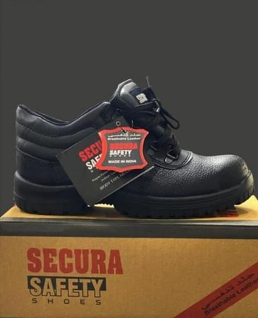 حذاء سلامة ماركة سيكورا