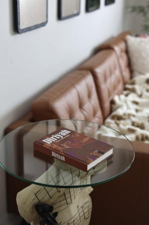 كتاب ديكور وهمي لطاولة القهوة - الدرعية