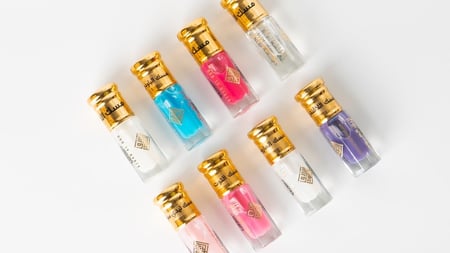 مجموعة المسك الفاخرة بلس 8 أنواع + 8 أكياس هدايا