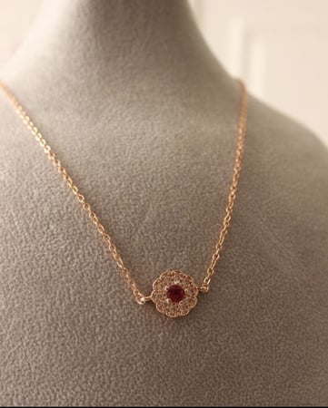 سلسله زركون ورده بلون الروزقولد