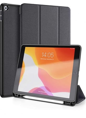 جراب ايباد | سلسلة Domo الجديد | لجهاز iPad 7 10.2 (مع حامل أقلام رصاص من Apple وإيقاظ تلقائي للنوم) ، حامل قابل للطي للأعمال الشاقة مع واقي شاشة مدمج جراب واقٍ مقاوم للصدمات لكامل الجسم (أسود