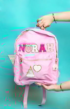 حقيبة ظهر بإسمك و تصميمك