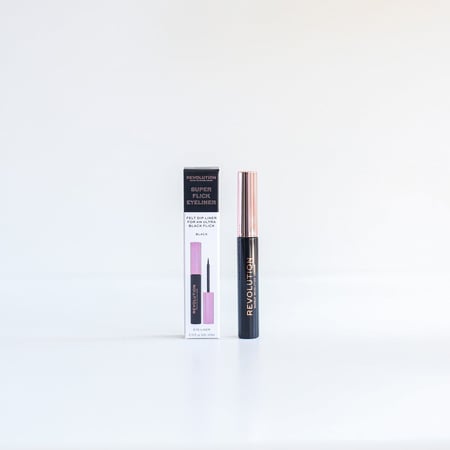 كحل عين سائل سوبر فليك من ريفلوشن