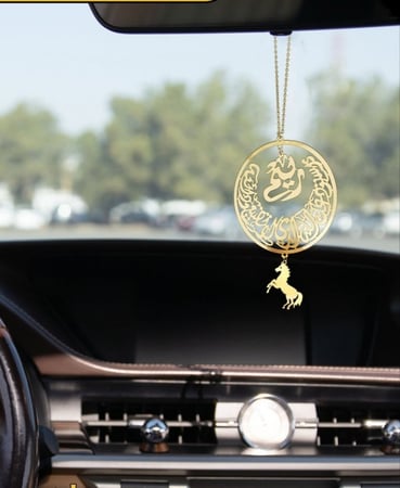 تعليقة لمراية السياره