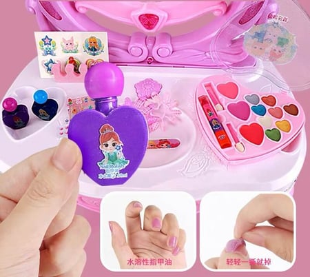 لعبة تسريحة المكياج الواقعية للاميرة مع مكياج