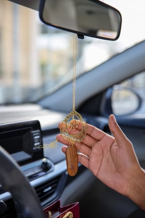 تعليقة بشكل قطرة يدويه مع كسرة العود