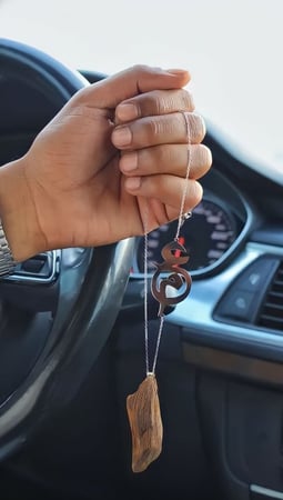 تعليقة كسرة العود مع دمج حرفين