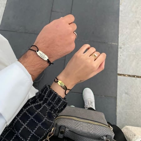 اساور تاريخ للنساء والرجال