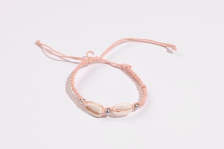 سوار ب صدف البحر