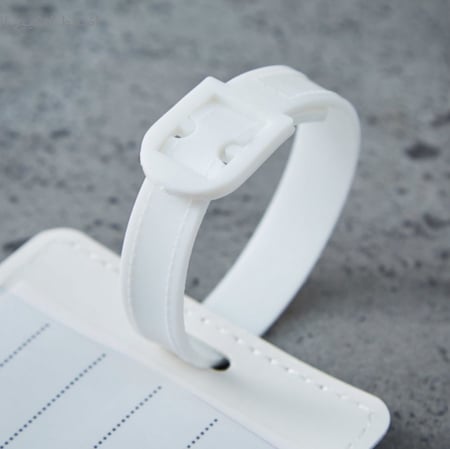 تاق حقيبة للسفر مصمم بشكل انيق وجميل