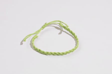 سوار خيط رمادي