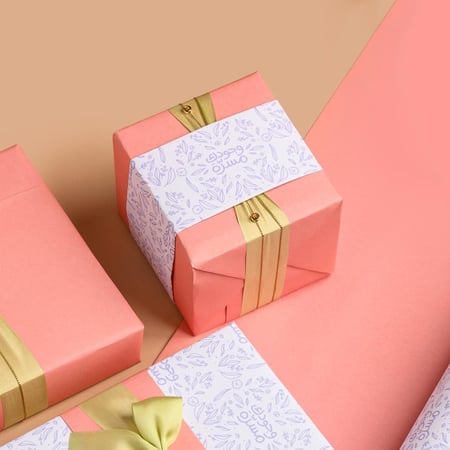 ورق تغليف - وجودك مسرة