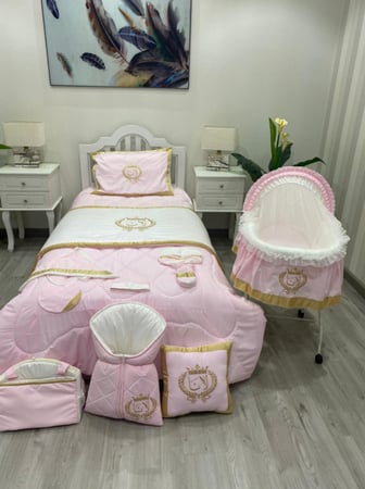 اطقم استقبال مواليد مع التطريز