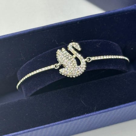 سوارة سوارفسكي