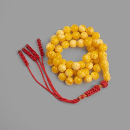 سبحة من كهرمان