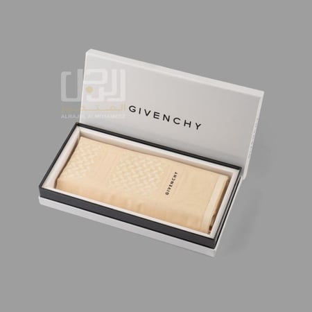 شماغ بيج من جيفنشي