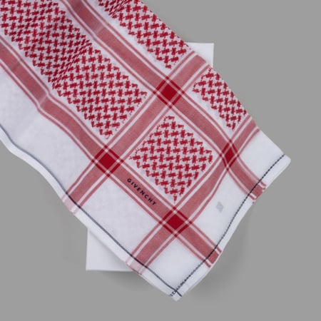 شماغ أحمر كلاسيك الأصدار الخاص من جيفنشي