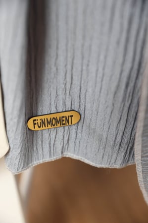 مهد مواليد (سلة موسى) لون رمادي+ قاعدة ابيض