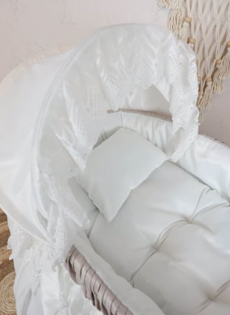 مهد مواليد سلة موسى للاطفال مع ناموسية مع حامل بعجلات ابيض