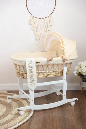 مهد مواليد (سلة موسى) لون بيج + قاعدة