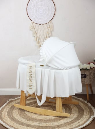 مهد مواليد (سلة موسى) + قاعدة هزاز خشبي