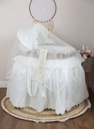 مهد مواليد سلة موسى للاطفال مع ناموسية مع حامل بعجلات ابيض