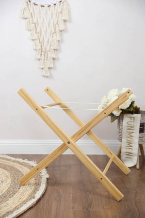 مهد مواليد (سلة موسى) لون ابيض + قاعدة