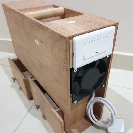 جهاز تنظيف اكل الطيور