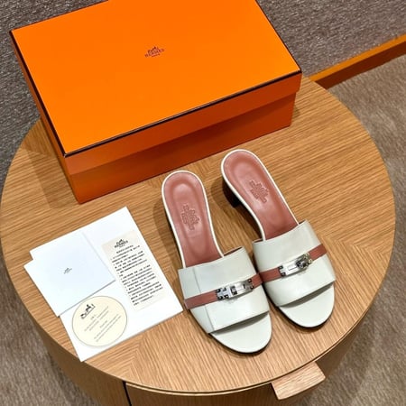 Hermès Gigi 50 sandals