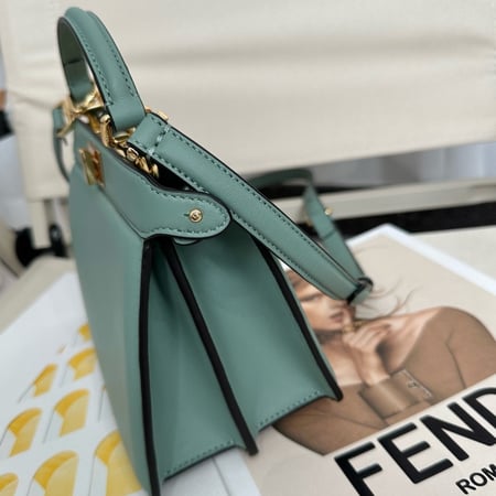 Peekaboo ISeeU Petite mint green color