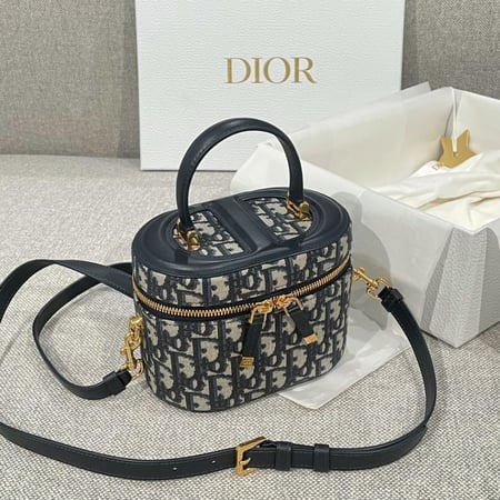 SMALL CD SIGNATURE VANITY CASE
