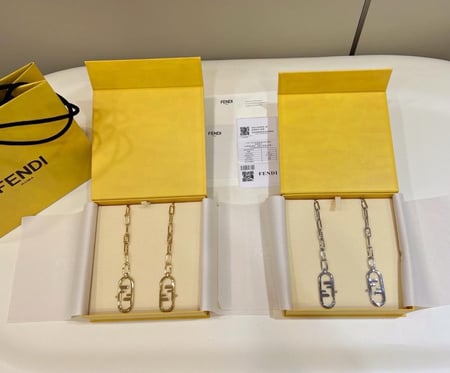 Strap You Gold-coloured metal shoulder strap