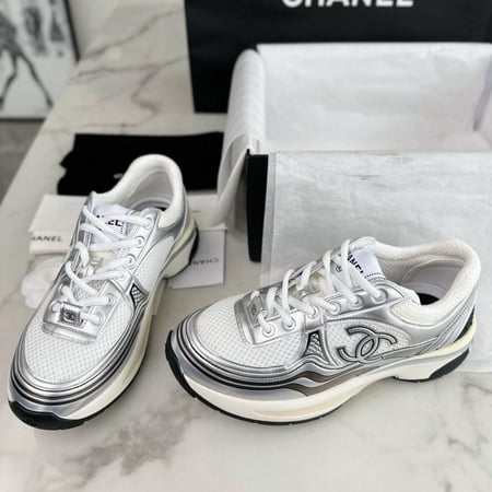 Chanel sneaker