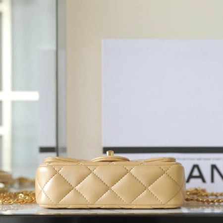 Mini flap with top handle Lambskin color black