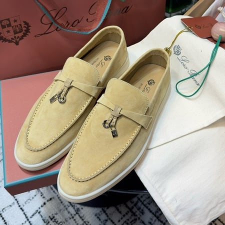 Loropiana summer walk