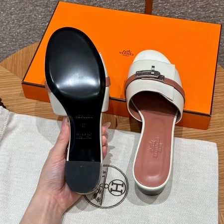 Hermès Gigi 50 sandals