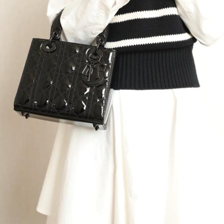 Small LADY DIOR handbag black glossy patent leather cowhide cannage pattern