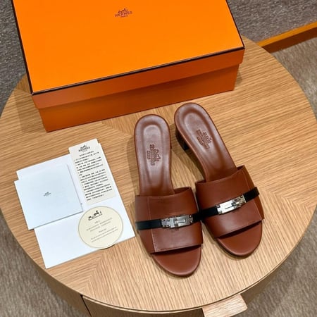 Hermès Gigi 50 sandals