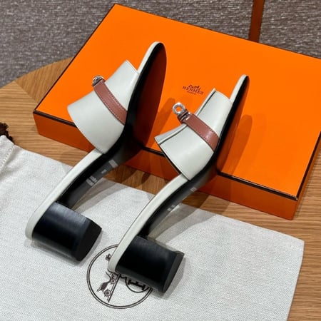 Hermès Gigi 50 sandals