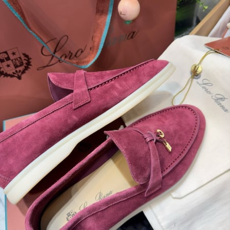 Loropiana summer walk