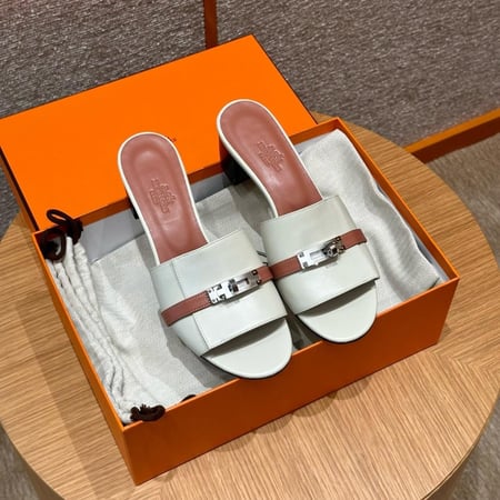 Hermès Gigi 50 sandals