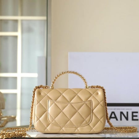 Mini flap with top handle Lambskin color black