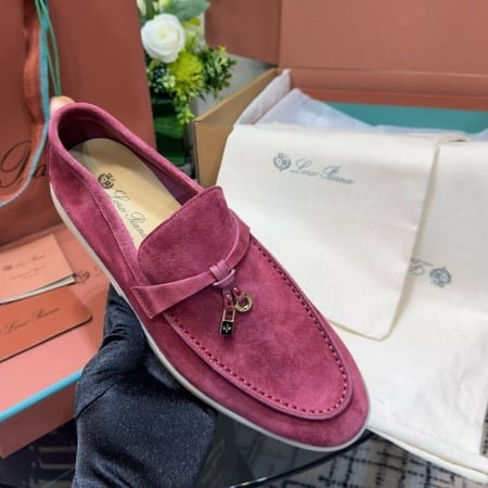 Loropiana summer walk