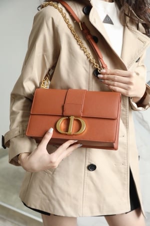 30 MONTAIGNE BAG 24cm