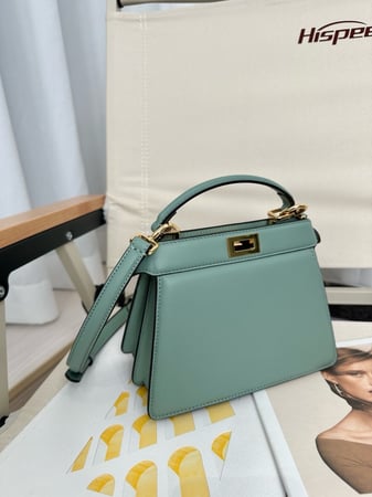 Peekaboo ISeeU Petite mint green color