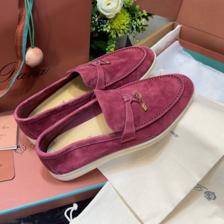 Loropiana summer walk