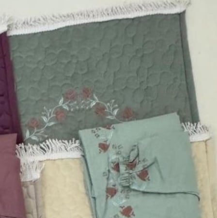 طقم ورد الجوري يباع بالمجموعة(١٢)