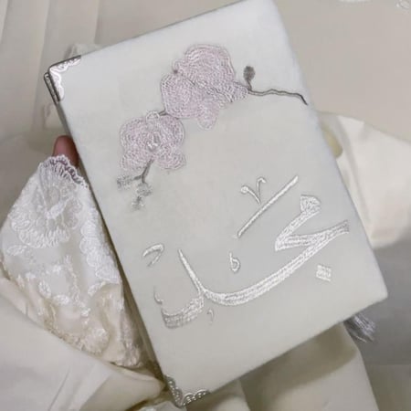 طقم الاوركيد