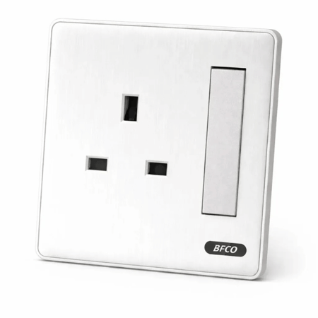 فيش 13 أمبير + مفتاح مفرد بريشد ماركة بفكو